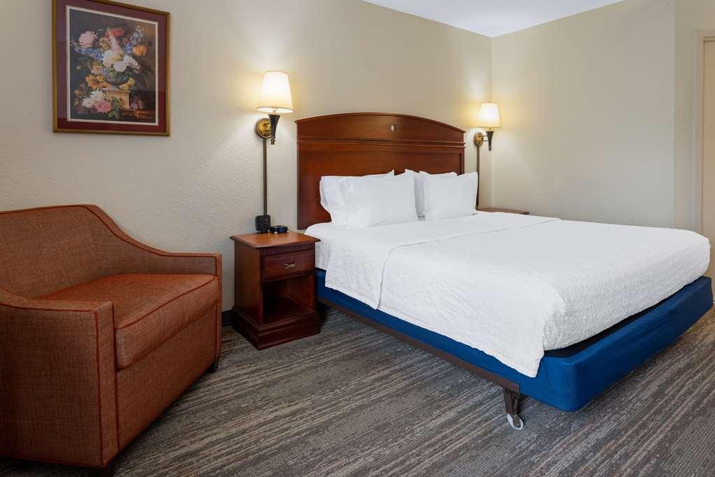 Hampton Inn Chester Oda fotoğraf